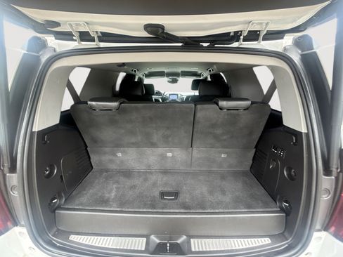 Used 2019 Chevrolet Tahoe Premier AWD/4WD image 21