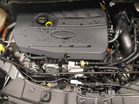 Used 2017 Ford Escape SE FWD image 30