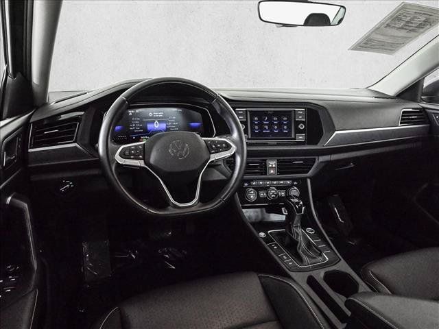 Used 2024 Volkswagen Jetta SE FWD image 19