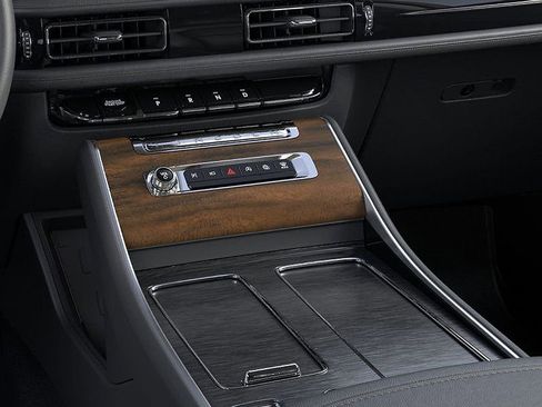 New 2026 Lincoln Aviator Reserve w/ Illumination Package AWD/4WD image 15