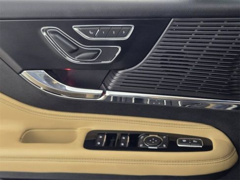 Used 2022 Lincoln Corsair Reserve image 23