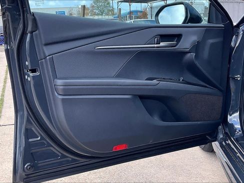 Used 2026 Toyota Camry SE FWD image 10