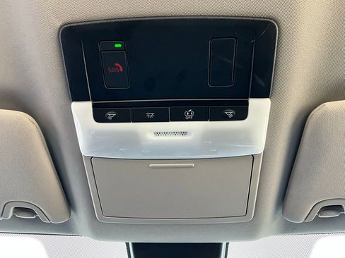 Used 2025 Nissan Altima 2.5 SV image 17