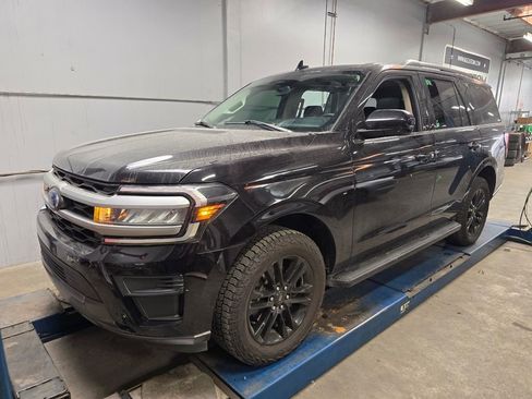 Used 2024 Ford Expedition XLT image 7