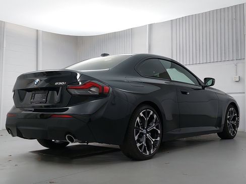 Used 2025 BMW 230i 230i w/ M Sport Package image 7