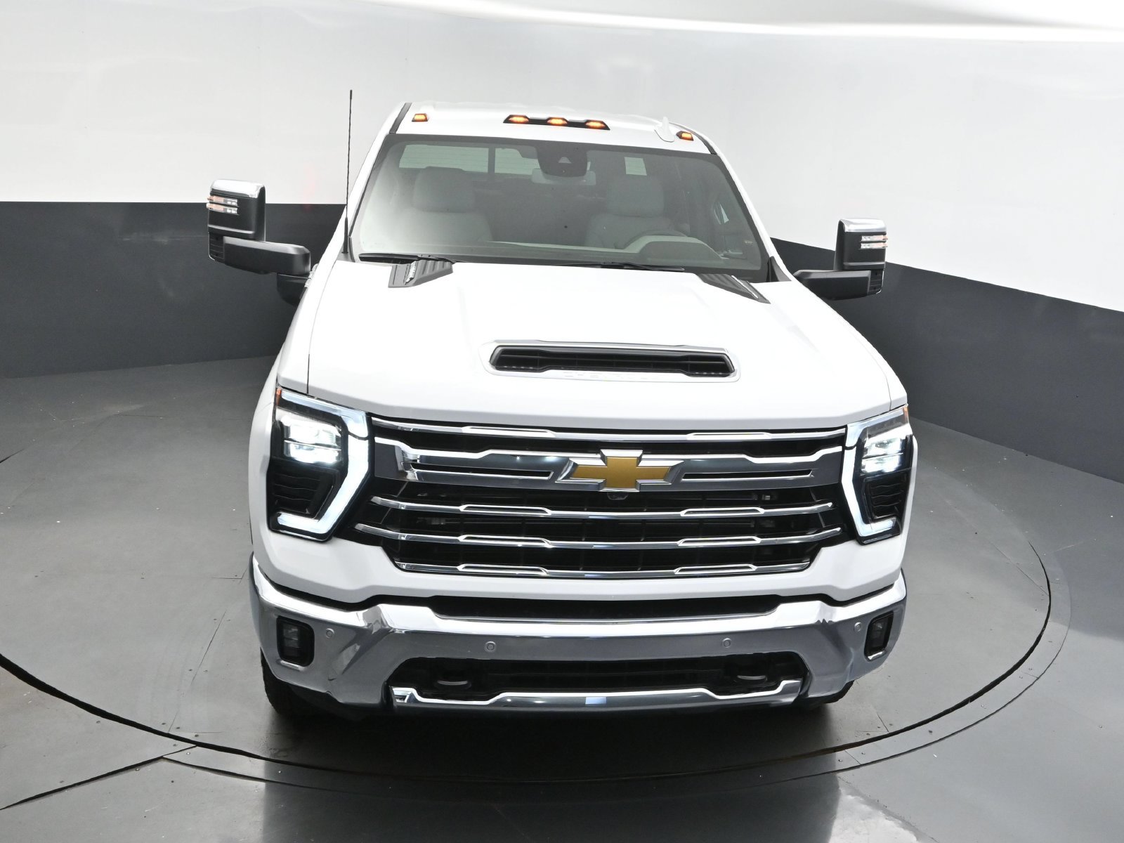 Used 2025 Chevrolet Silverado 2500 LTZ w/ LTZ Convenience Package AWD/4WD image 41