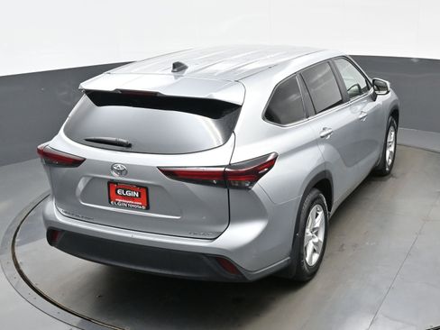 Used 2024 Toyota Highlander Limited AWD/4WD image 39