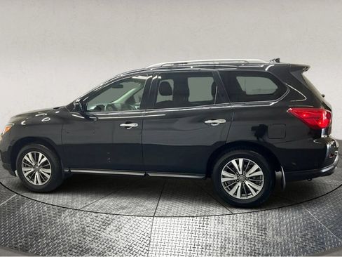 Used 2020 Nissan Pathfinder S image 5