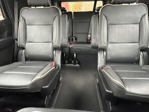 Used 2023 Chevrolet Tahoe Premier AWD/4WD image 26