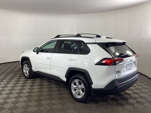 Used 2020 Toyota RAV4 XLE w/ Convenience Package AWD/4WD image 4