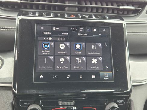 Used 2023 Jeep Grand Cherokee Laredo RWD image 7