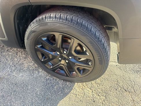 Used 2018 Jeep Renegade Altitude w/ UConnect 8.4 Nav Group image 7