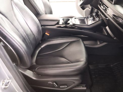 Used 2023 Lincoln Nautilus AWD w/ Premium Package image 14