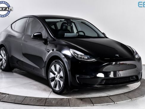 Used 2021 Tesla Model Y Long Range image 1