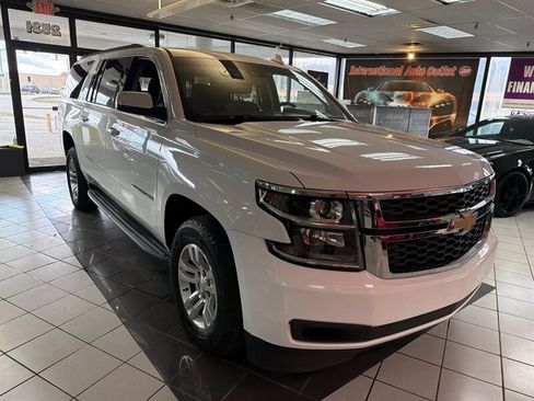 Used 2020 Chevrolet Suburban LT image 4