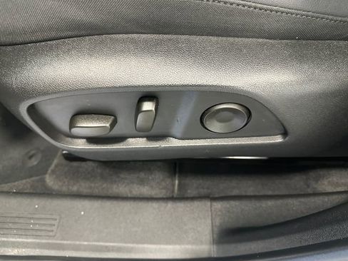 Used 2025 Chevrolet Equinox LT w/ Convenience Package II FWD image 29