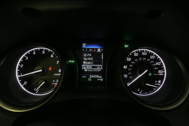 Used 2024 Toyota Camry SE w/ Cold Weather Package FWD image 27