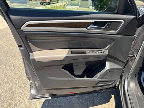 Used 2023 Volkswagen Atlas SE FWD image 10