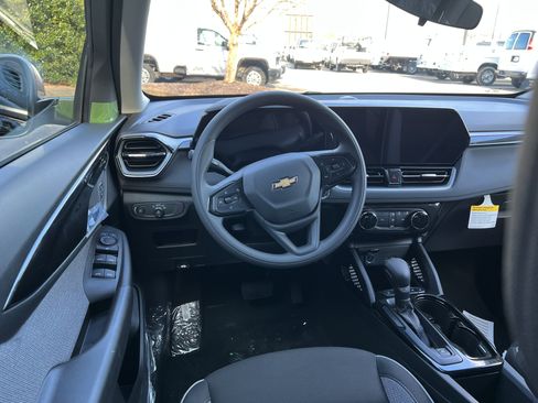 New 2026 Chevrolet TrailBlazer LT w/ LPO, Blackout Package image 18