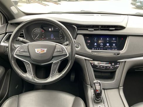 Used 2023 Cadillac XT5 Premium Luxury image 17