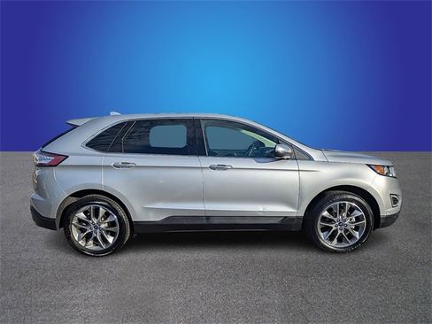 Used 2018 Ford Edge Titanium w/ Equipment Group 302A image 6