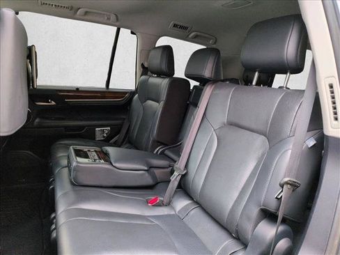 Used 2018 Lexus LX 570 4WD w/ Luxury Package image 21