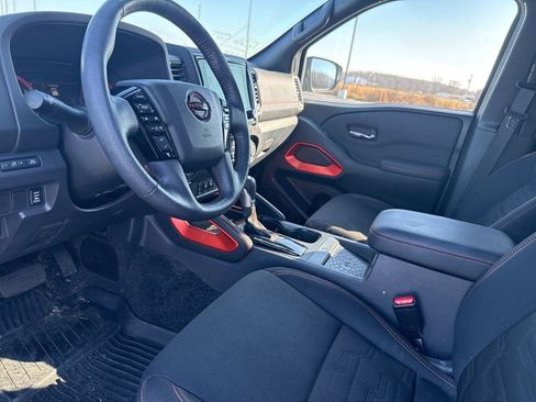 Used 2022 Nissan Frontier Pro-X image 8