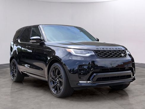 Used 2025 Land Rover Discovery Dynamic SE AWD/4WD image 3