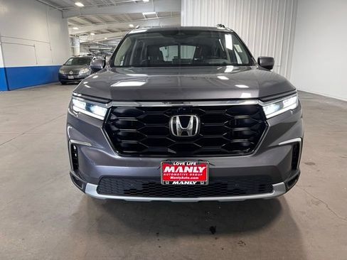 Used 2024 Honda Pilot Elite image 8