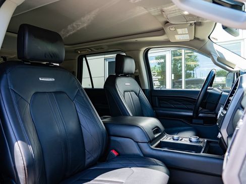 Used 2021 Ford Expedition Max Platinum AWD/4WD image 29
