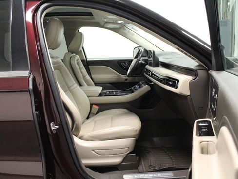 Used 2022 Lincoln Aviator Reserve w/ Equipment Group 201A image 17
