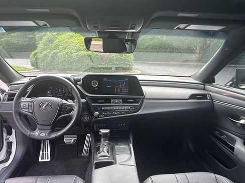 Used 2022 Lexus ES 350 F Sport w/ Accessory Package 2 FWD image 26