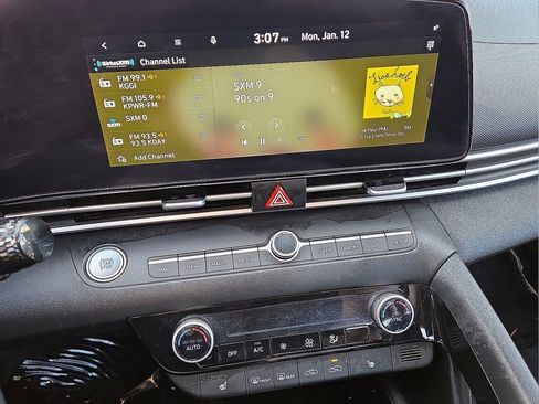 Used 2023 Hyundai Elantra SEL w/ Convenience Package image 26