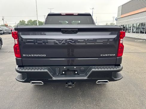 Used 2022 Chevrolet Silverado 1500 Custom Trail Boss AWD/4WD image 5