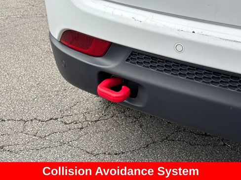 Used 2025 Jeep Compass Trailhawk AWD/4WD image 7
