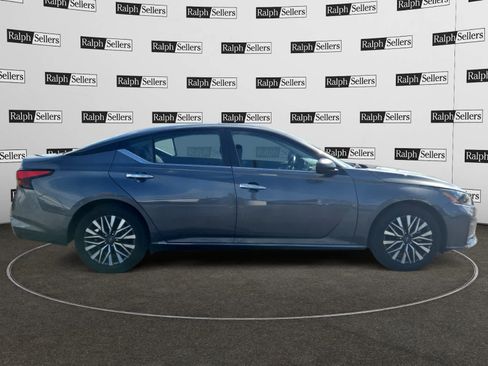 Used 2025 Nissan Altima 2.5 SV image 7