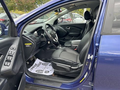 Used 2011 Hyundai Tucson GLS image 8