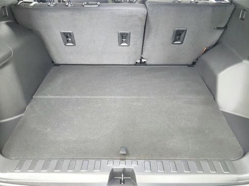 Used 2023 Chevrolet Equinox LT FWD image 12
