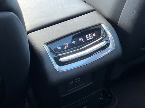 Certified 2025 Cadillac XT6 Premium Luxury image 43