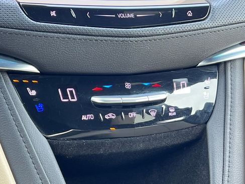 Used 2017 Cadillac XT5 Premium Luxury AWD/4WD image 29
