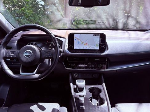 Certified 2021 Nissan Rogue SL w/ Premium Package FWD image 31