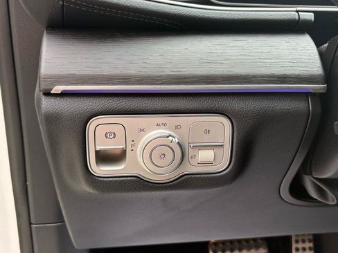 Used 2022 Mercedes-Benz GLS 450 4MATIC image 21