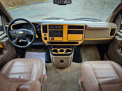 Used 2006 Chevrolet Express 3500 Extended w/ Power and Light Package image 25