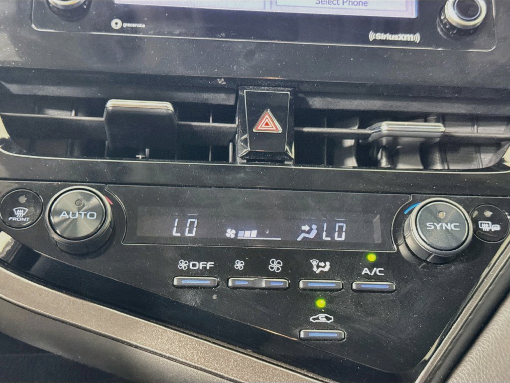Used 2023 Toyota Camry SE FWD image 18