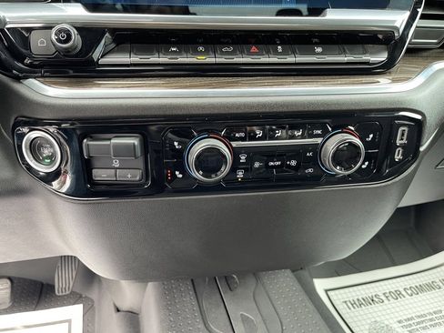 Used 2022 Chevrolet Silverado 1500 LT image 22