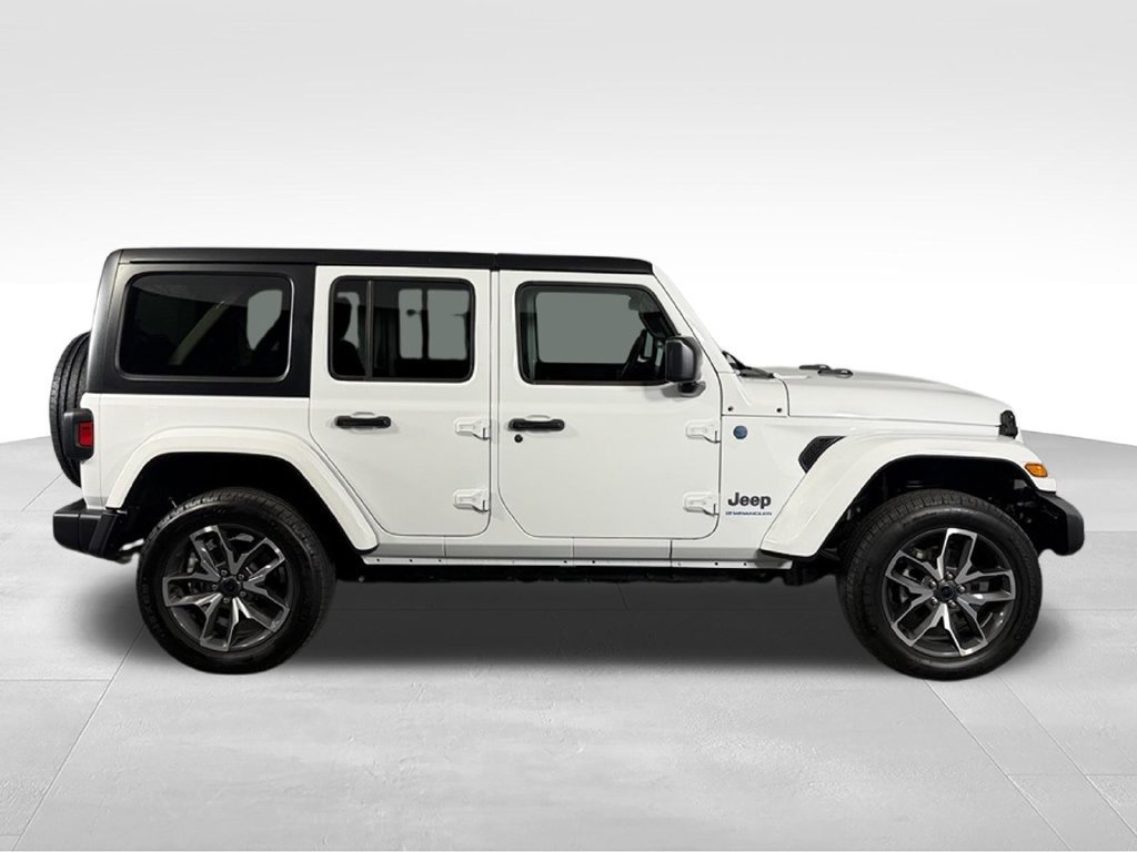 Used 2024 Jeep Wrangler Unlimited AWD/4WD image 5