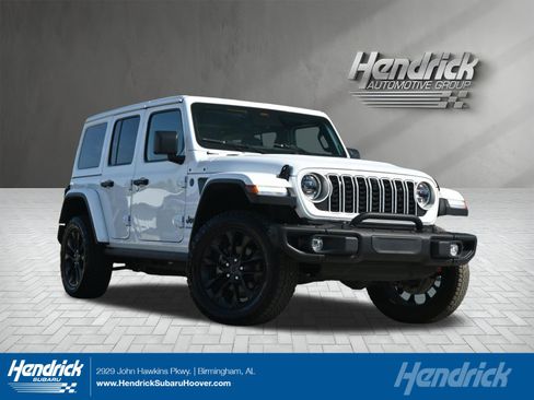 Used 2025 Jeep Wrangler Backcountry image 1