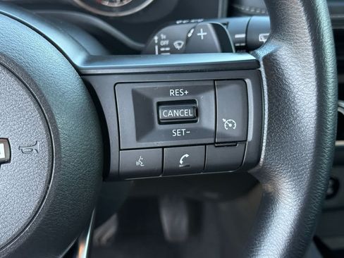Used 2024 Nissan Rogue S AWD/4WD image 21