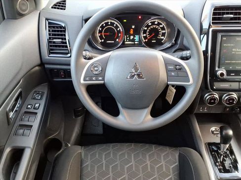 New 2026 Mitsubishi Outlander Sport ES image 5