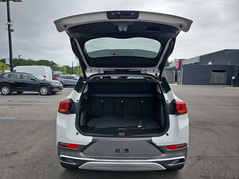 Used 2023 Buick Encore GX Essence w/ Experience Buick Package FWD image 17